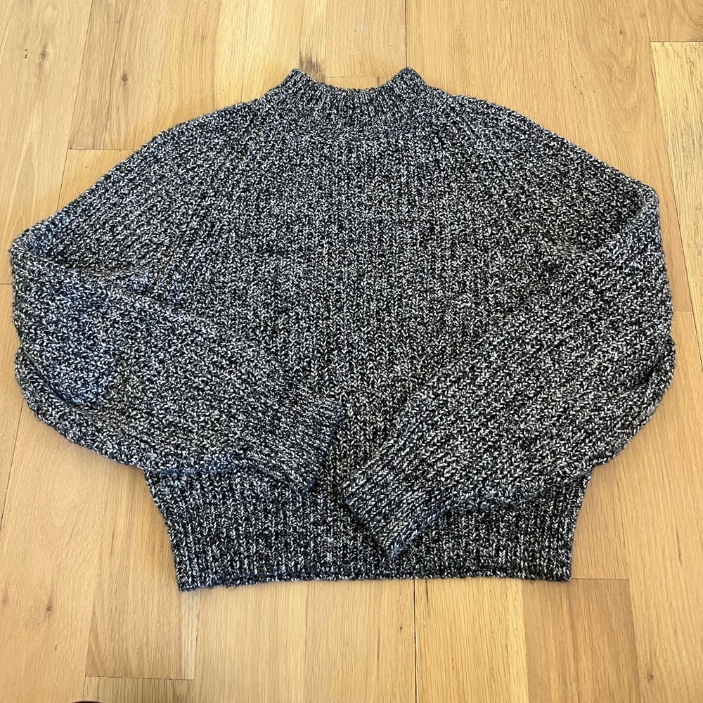 Universal Thread - thick mock neck sweater heather grey - S